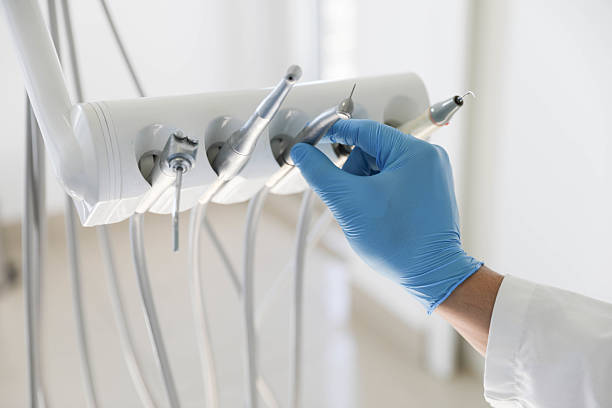 Professional Emergency Dentist technician working in Altamont, IL